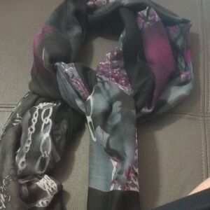 💙3/$10 EUC ANN TAYLOR Elegant Black and Purple Scarf. 72"X 48"